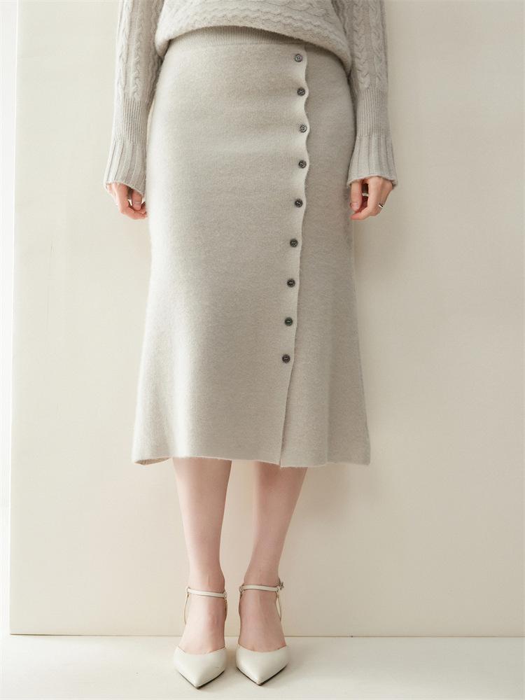 2025 Autumn/Winter Women's Cashmere Sweater & Slimming Knit Midi A-Line Skirt Set
