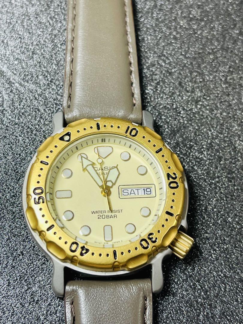 

[Б/У] Часы CASIO с золотым безелем