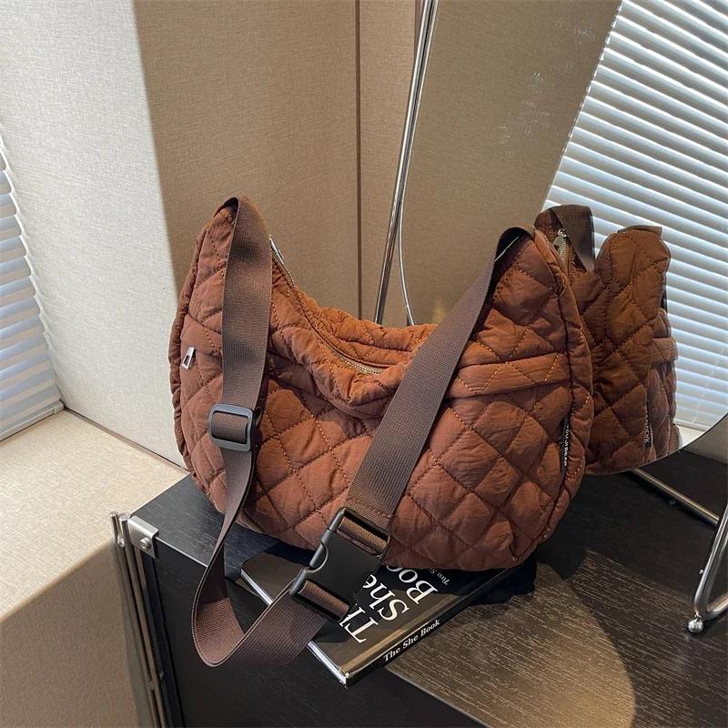 New Large Capacity Nyl Youth Tote Bag for Women Autumn and Winter 2026 High Quality Commuting Dumpling Crossbody Bag for Women