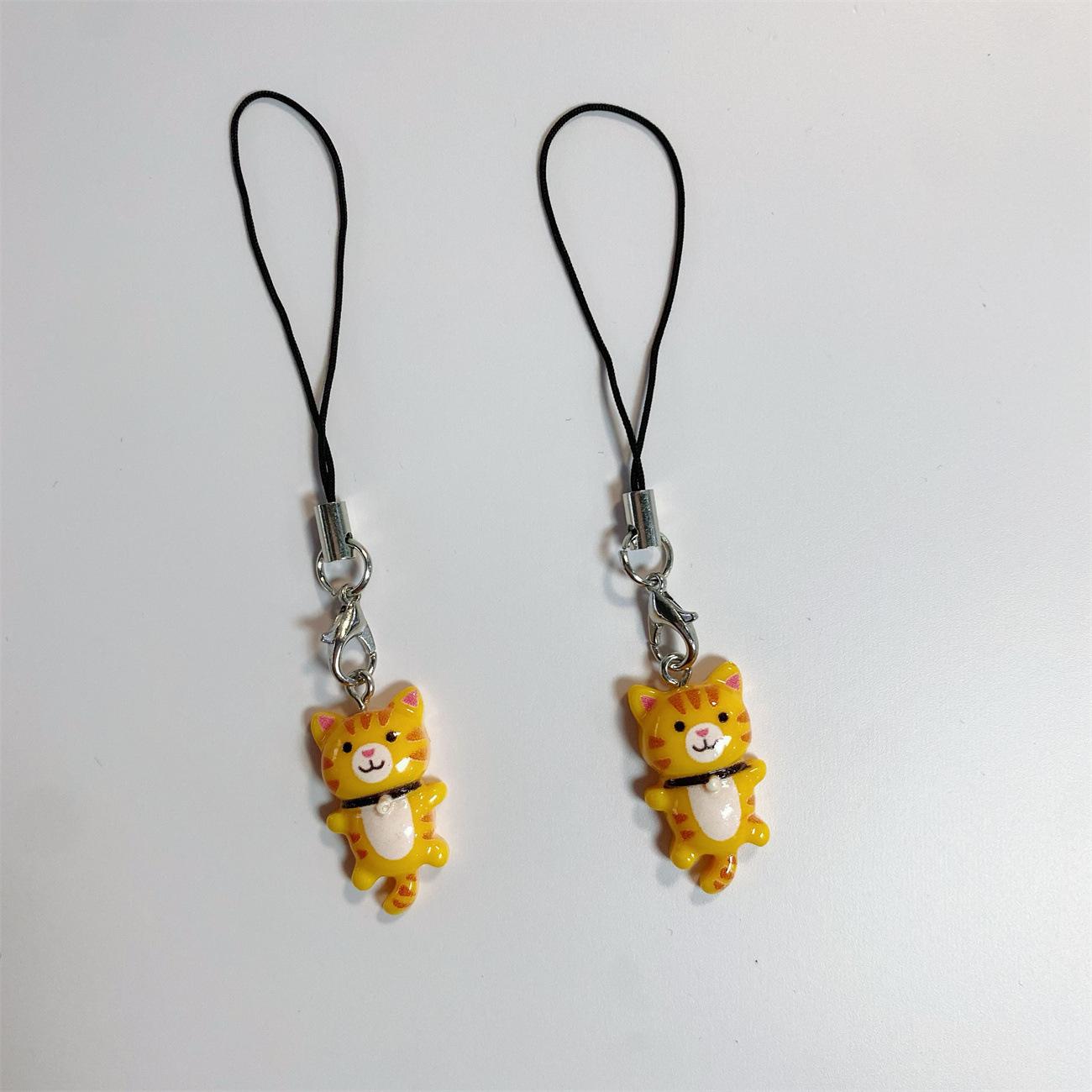 

Retro And Nostalgic Cartoon Mobile Phone Chain Pendant One Size жовтий