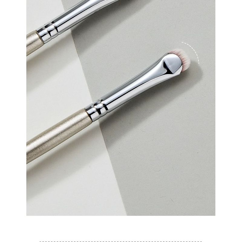 Chiseoul - Eyeshadow Makeup Brush
