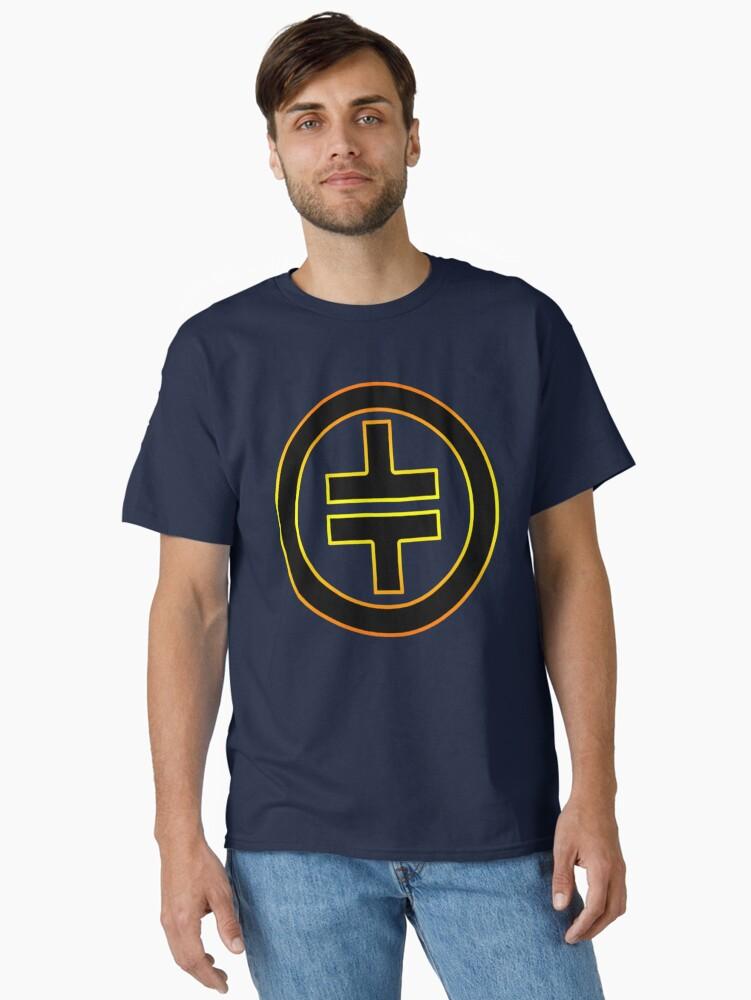 TT Fited Classic T-Shirt