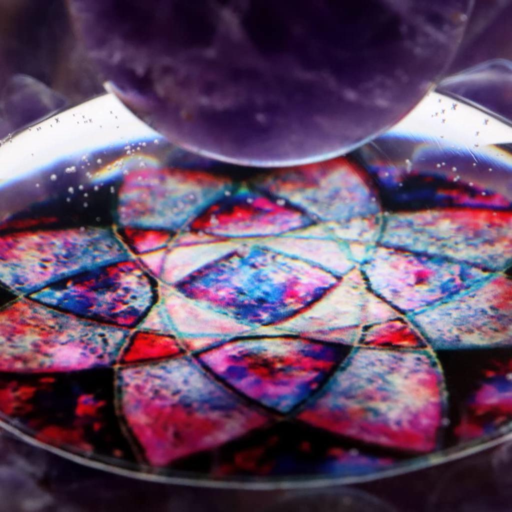 [GOLD STONE] Orgonite Pyramid, Natural Stone Pebbles, Amethyst, Round Bead, Approx. 5cm Wide, Ornament, Power Stone