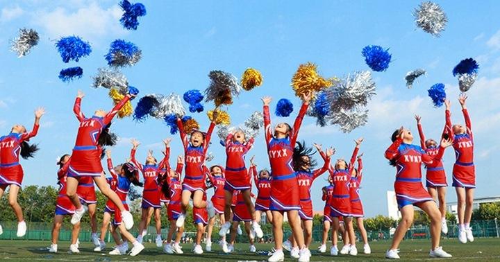 Różowe Pompony Pompon Cheerleaderki Czirliderki 2 Szt