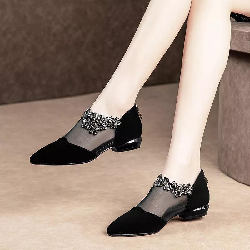 Scarpe da donna in mesh Primavera stile coreano Tacchi bassi Punta a punta sexy Tacco quadrato Calzature femminili nere di grandi dimensioni