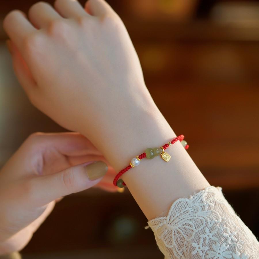 Recommended Jewelry Gourd and Hetian Jade Pearl Fortune Amulet New Zodiac Red String Bracelet Birthday Gift for Women