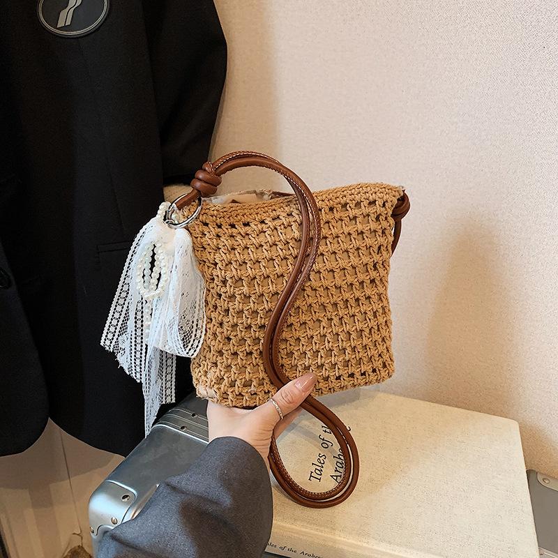 Summer Niche Messenger Bag Women's 2025 New Fashion and Leisure Versatile Seaside Vacation Woven Bag