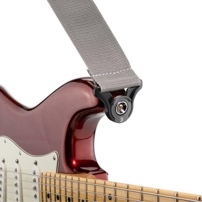 D'Addario Auto Lock Polypro Guitar Strap Silver sangle de guitare avec strap locks intégrés