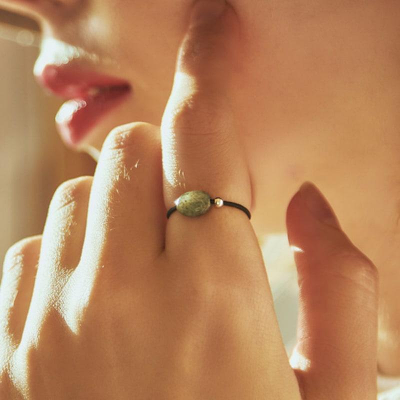 Charmy Silver Labradorite Band-ring