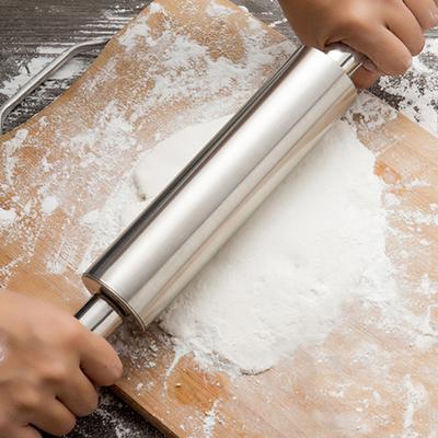 Rolă de rulare - Economie de muncă pentru restaurant. Manopera rafinată. Rolă portabilă pentru aluat de pizza. Instrument de copt pentru patiserie.