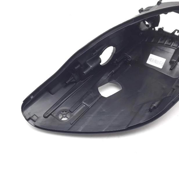 Suitable for 18-20 Panamera Headlight Lamp Holder Base - Black Plastic Rear Shell
