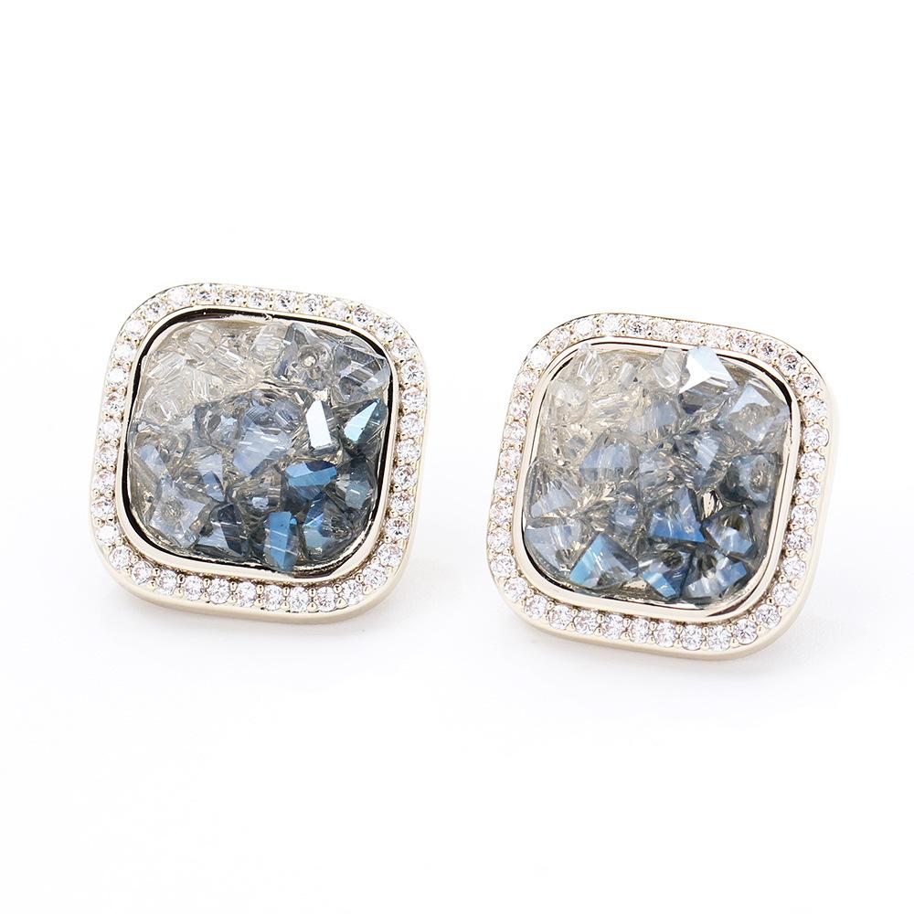 High-end niche faceted particle crystal earrings, blue gradient color, geometric gold-plated stud earrings, 925 silver needle earrings