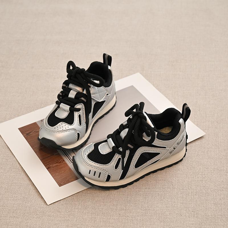 

Детская спортивная обувь 2025 осень новая для мальчиков сетчатая дышащая обувь Forrest Gump модная для девочек на мягкой подошве повседневная обувь 2025 30 чёрный