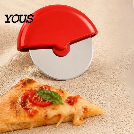 Non Slip Kitchen Dough Scraper Stainless Steel Pizza Cutter Wheel, Pastry Slicer Tool for Crusts Easy Grip Baking Pie Pastries Pancake, Ergonomic