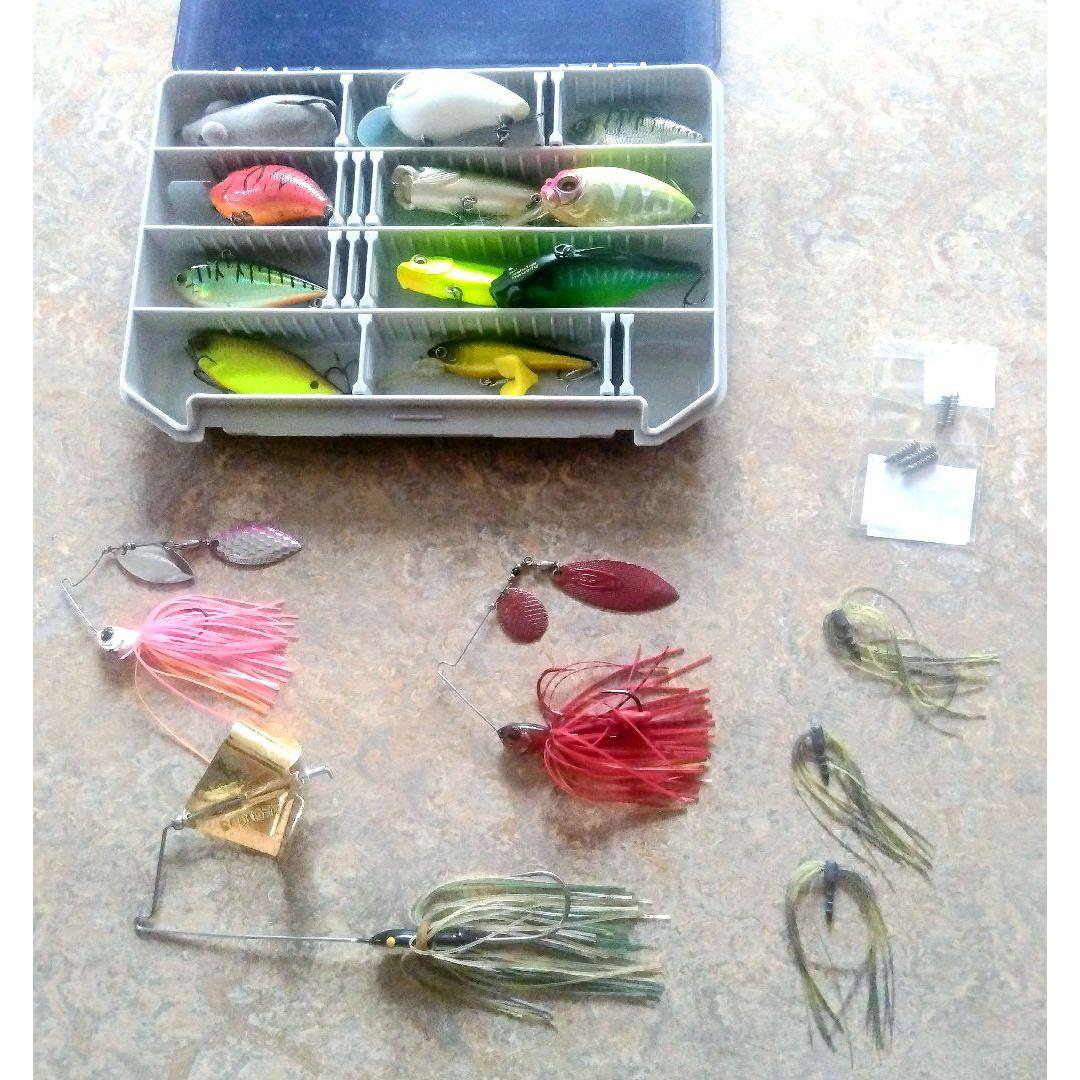 Used Bass fishing lure set with case [bonus included]