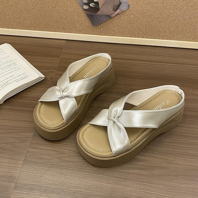 Leopard Print Platform Sandals Women's 2025 New Summer Fashion Casual Versatile Non-slip Hollowed-out Roman Shoes with Skirts