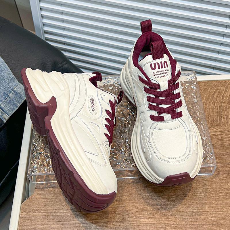 Leather Daddy Shoes 2024 Winter New Thick-soled A-word Polish Retro Versatile Height-increasing Lace-up Leather Casual Shoes.