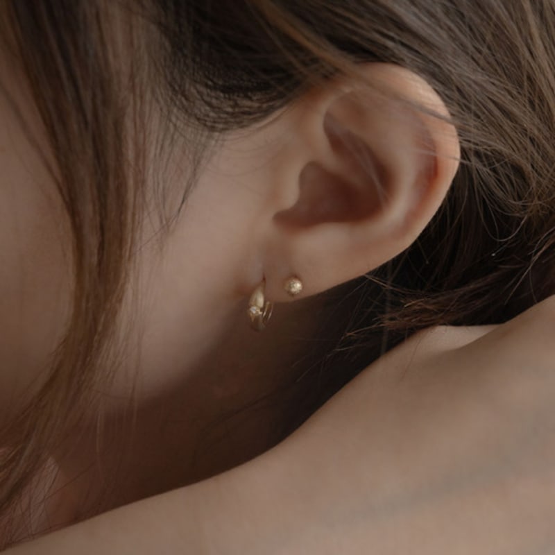 Youngglow 14k Rough Ball Piercing