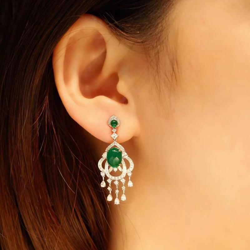 Elegant Emerald Gemstone Stud Earrings - Retro Noble Court Style Haute Couture