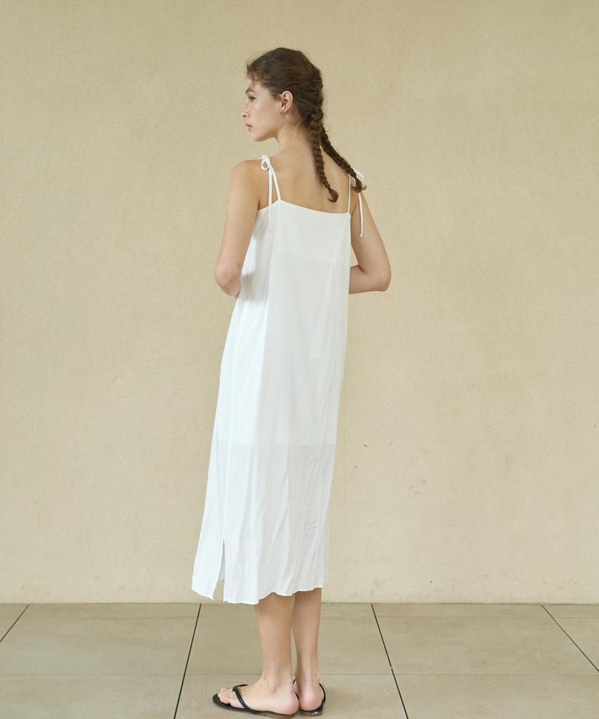 WIOE Roman Silky Sleeveless Dress_White