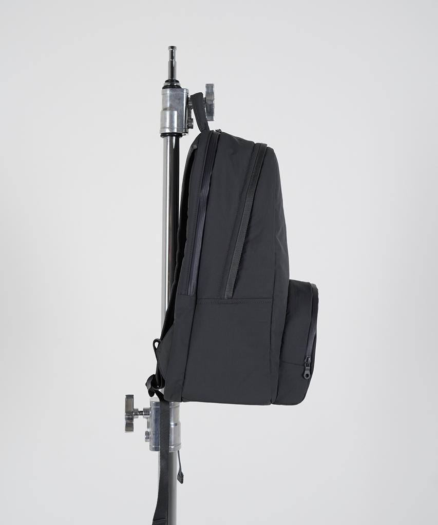 Thetung [Oreum] Nylon Minimalist Backpack [Charcoal]