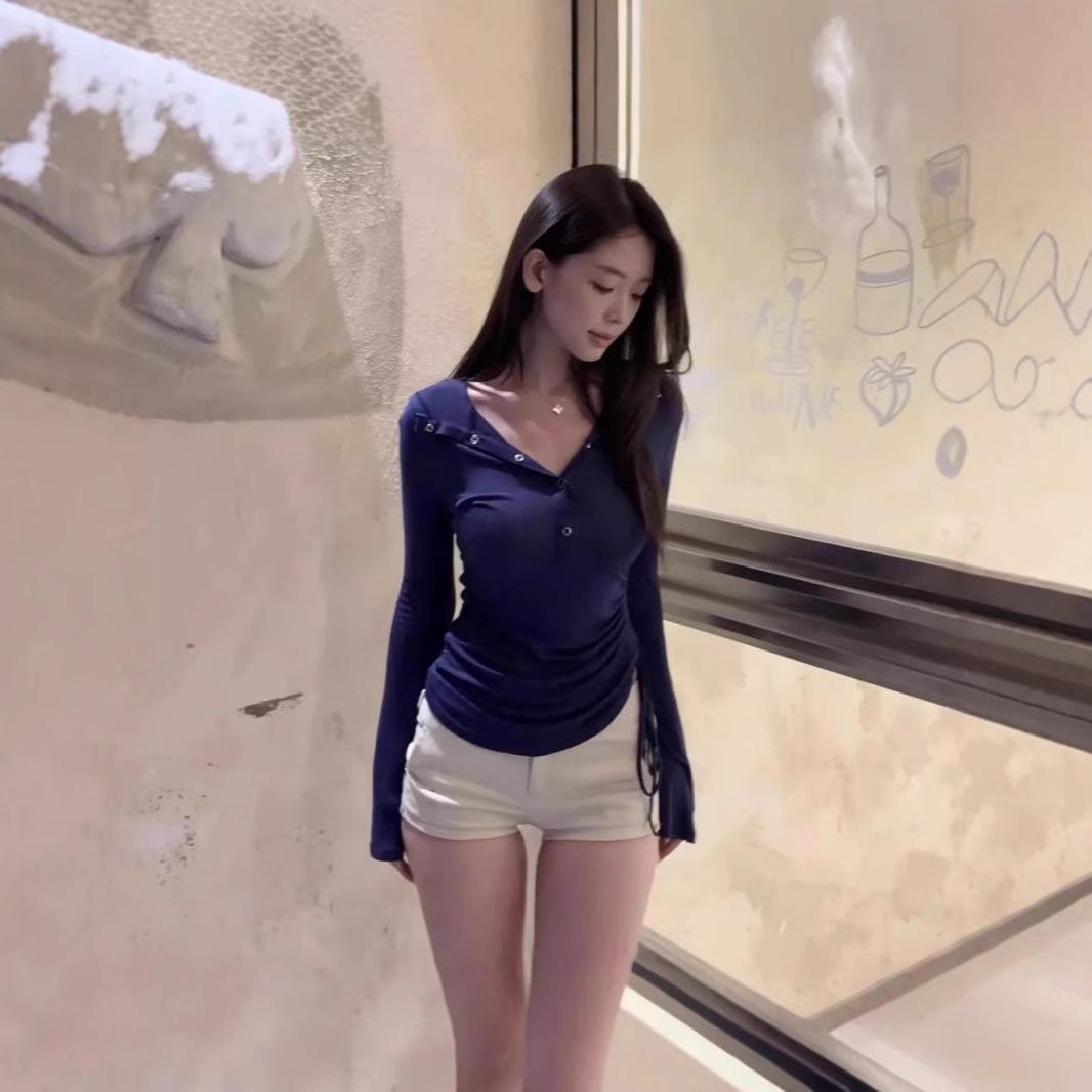 

Осень 2025 г. Женская облегающая футболка с V-образным вырезом, длинными рукавами и капюшоном. S темно-синий