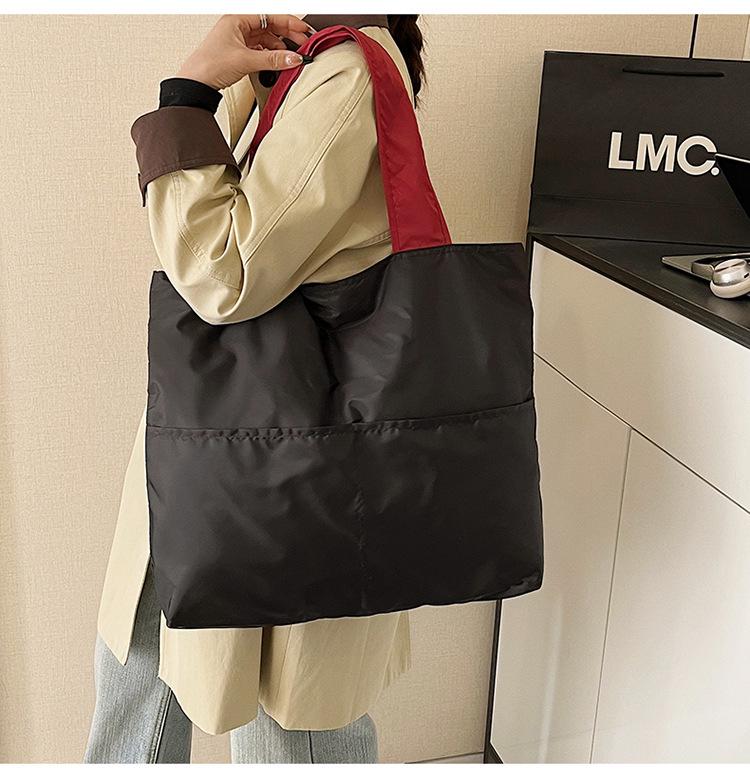 Japanese-Style Foldable Cloud Bag: Portable, Large-Capacity, Waterproof Shoulder & Handheld Grocery Bag with Zipper.