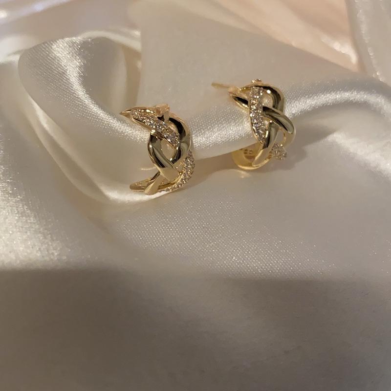 2025 Trendige Koreanische Gold Luxus Ohrringe: High-End, Stilvolles Design für Frauen