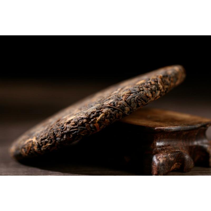 Yunnan Pu'er Tea 100g Ripe Cake Aged Old Tree Tea Golden Bud Ripe Tea