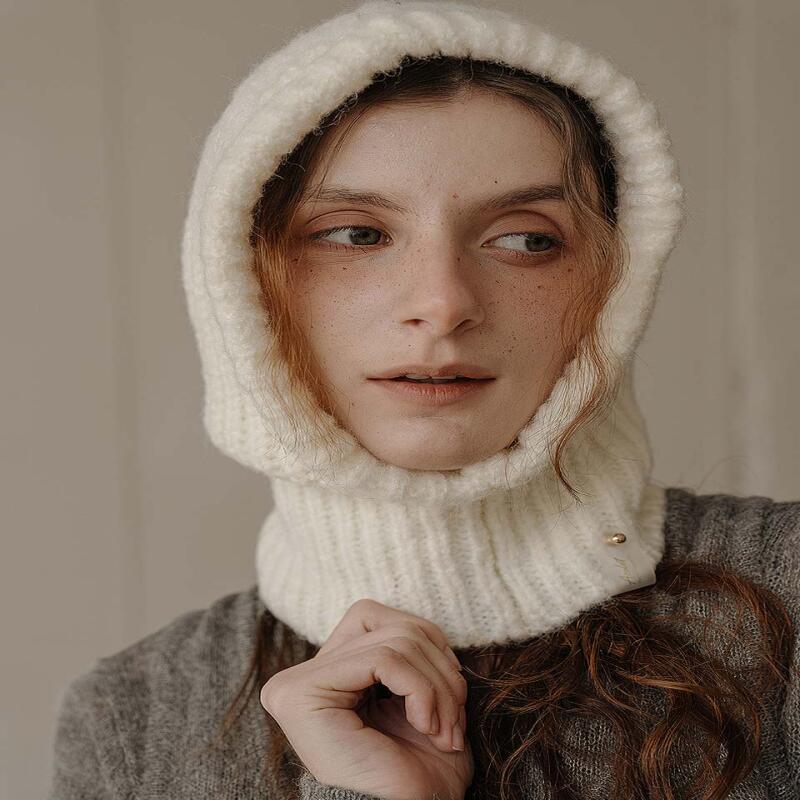 Medium-weight knit short balaclava in ivory ivory