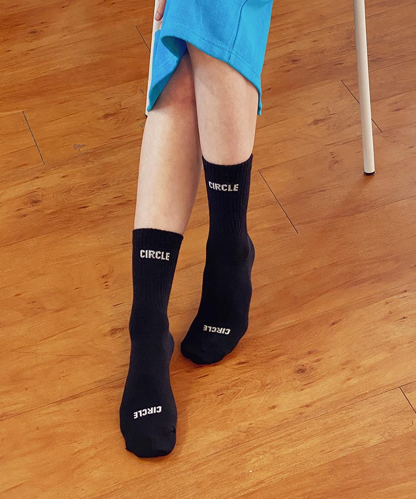 Sseokeul Small Logo Socks (Black)