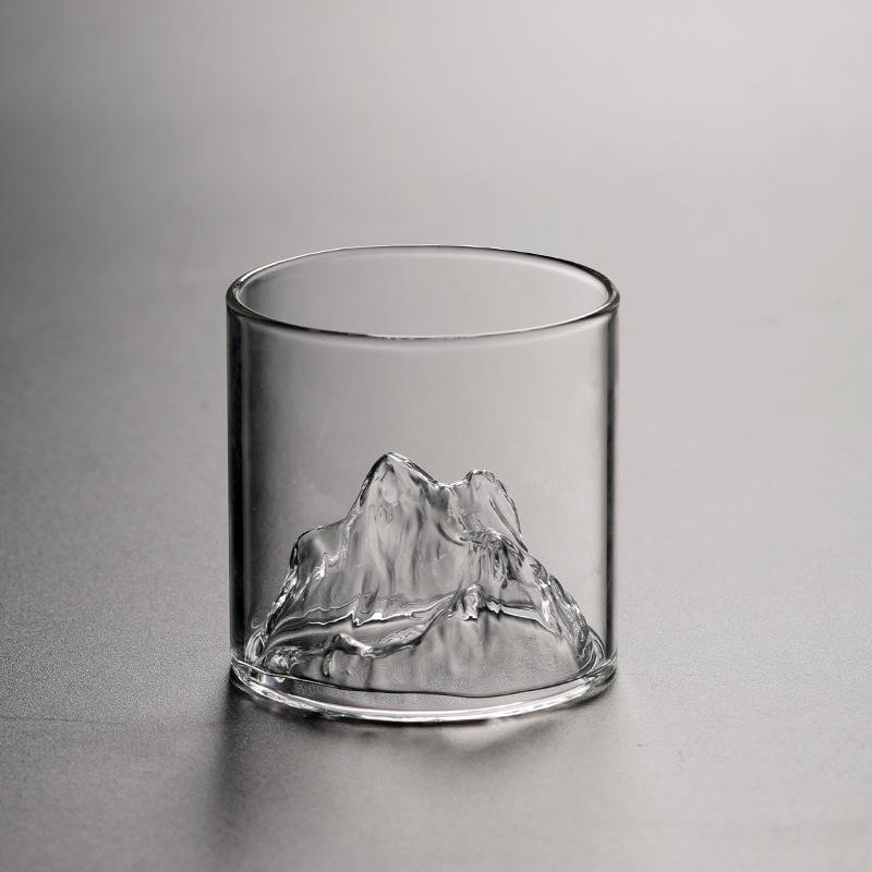 Bicchiere da Vino per Whiskey, Bicchiere da Birra Trasparente per Feste Bar, Tazza da Caffè Multiuso, Bicchiere in Vetro Borosilicato ad Alta Resistenza Montagna Innevata