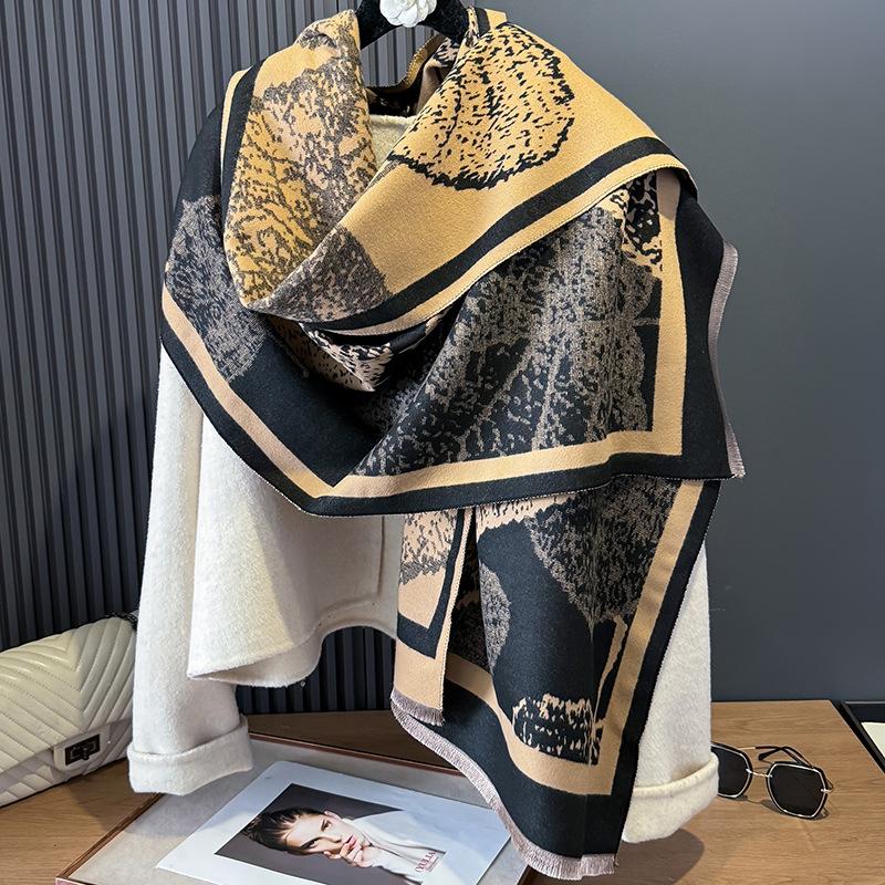 Versatile Mori Contrasting Colors Double-Sided Imitation Cashmere Scarf Winter High-End Warm Shawl Women