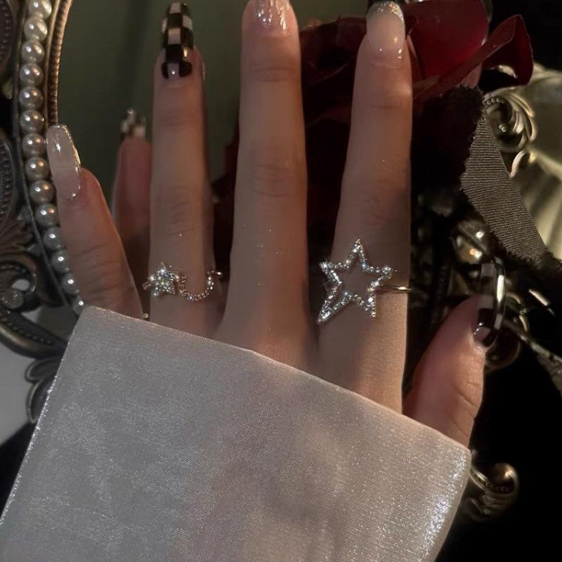 Anello regolabile a forma di stella con zircone dolce per donna - Trendy, Lusso leggero, Stile freddo