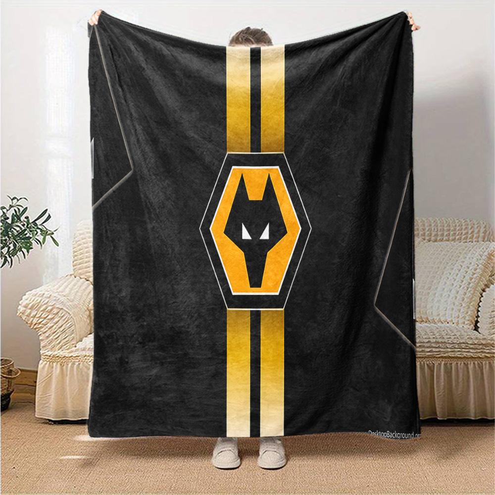 Flaming Wolves Emblem Wanderers Flannel Blanket, Soft Polyester, Modern Design, All-Season for Camping, Travel, Gifts for holidays or birthdays