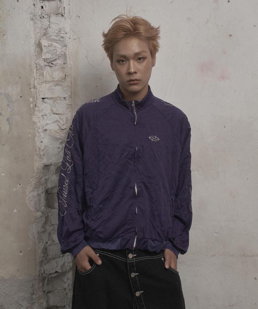 UNUSEDLAB Script Lettering Zip-Up [Purple]