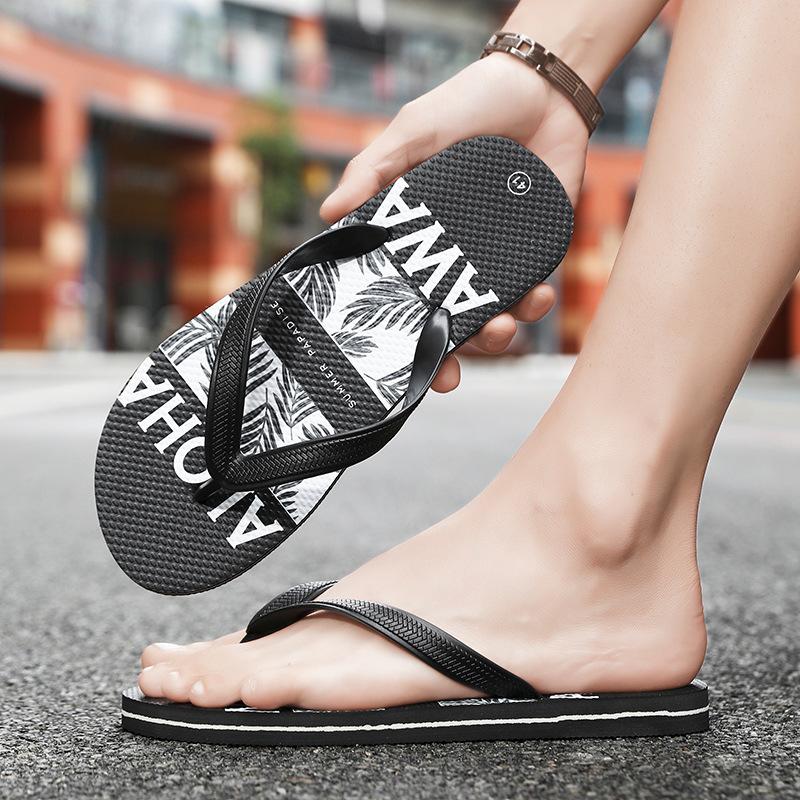 2025 flip-flops men's summer new indoor and outdoor sandals non-slip deodorant beach shoes pinch feet cold slippers