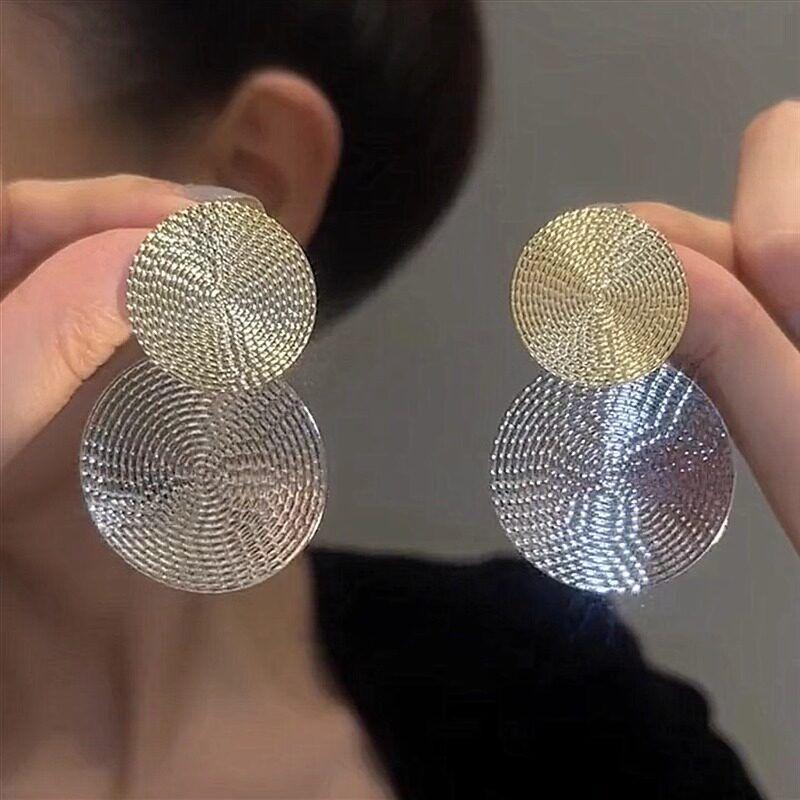 Victoria Accessible Luxury Exaggerated Earrings Fashion Elegant round Sequin Big Circle Ear Studs Stylish Fashion Fancy Large Round Sequin Circle
