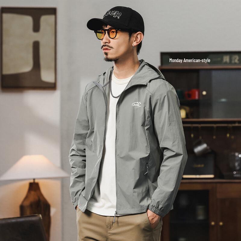 JEEP Men's Lightweight Hooded Sun Protection Jacket