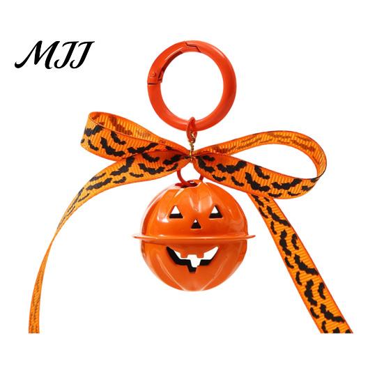 Metal Pumpkin Bell Keychain Halloween Keychain, Hollow Head Key Ring Holiday Party with Ribbon Bow, Backpacks Charm for Decoration Spooky