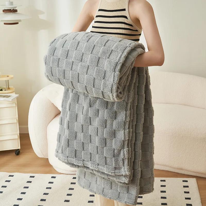 Winters Thickened Monolayer Taffu Lamb Wool Green Blanket Plaid Simple Warm Flannel Blanket for Soft Sofa Blanket Bed Cover