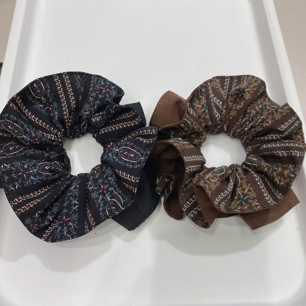 New 2025 Ethnic Print Ruched Scrunchie: Retro Niche Design Hair Tie