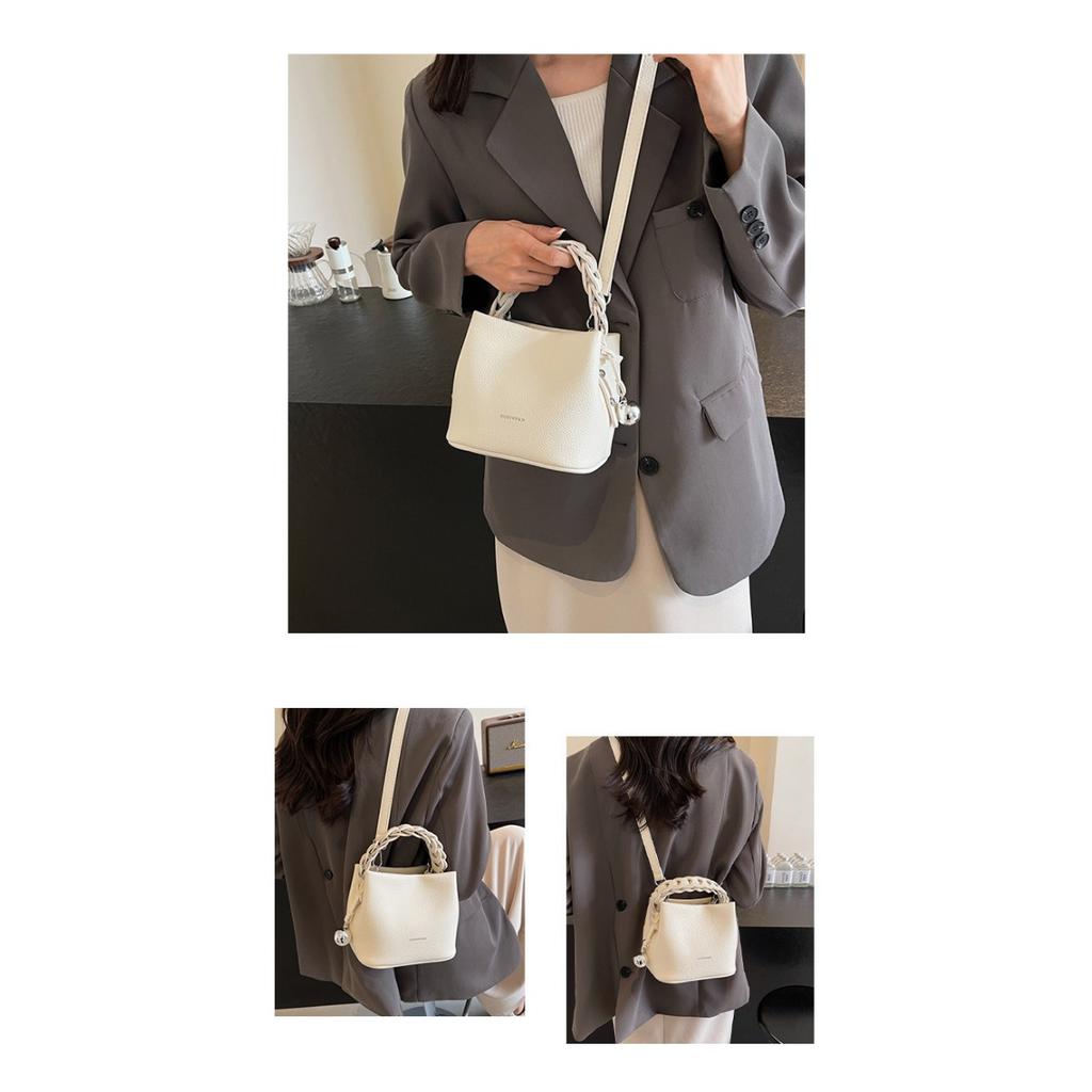 Ladies' Elegant Woven Bucket Bag Crossbody Bag - Detachable Shoulder Strap, Magnetic Buckle Design, Large Capacity Handbag