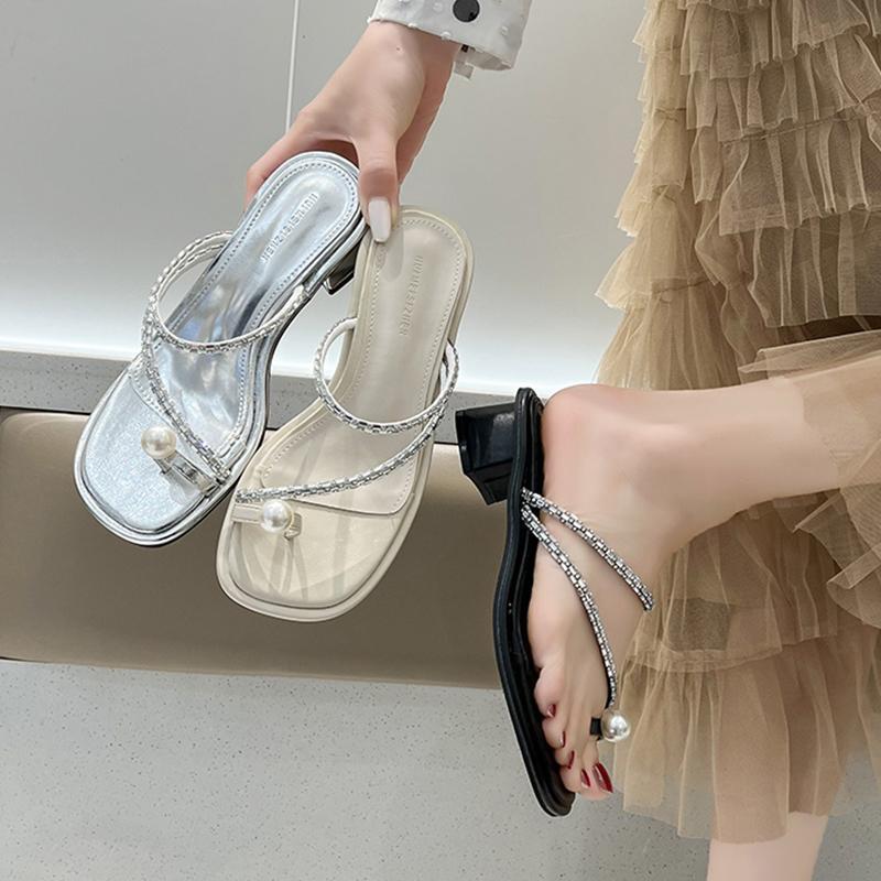 Fairy wind thick heel set toe pearl cool slippers women's outer wear 2025 summer new rhinestone middle heel Roman toe sandals