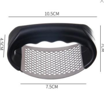 

Stainless steel manual circular garlic press garlic mashed garlic household kitchen garlic shooting tool чорний