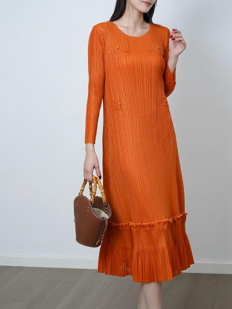 Women's 2026 Spring New Arrival: Elegant Pleated Long Dress for Commuting