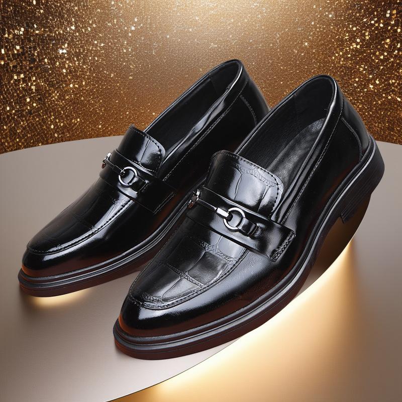 

2025 new men s leather shoes British style Korean version retro casual shoes one-pedal small leather shoes loafers men s single shoes 38