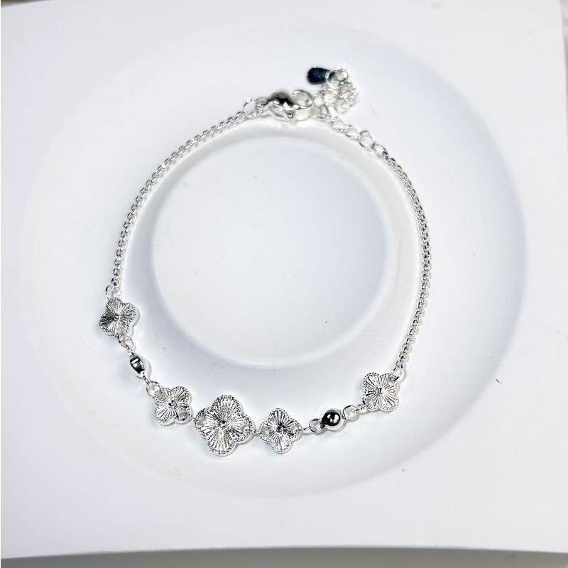 Fivestar Shamrock Bracelet for Women - Light Luxury, Unique Design, Sweet Gold Jewelry, Trendy and Versatile, Exquisite Accessories