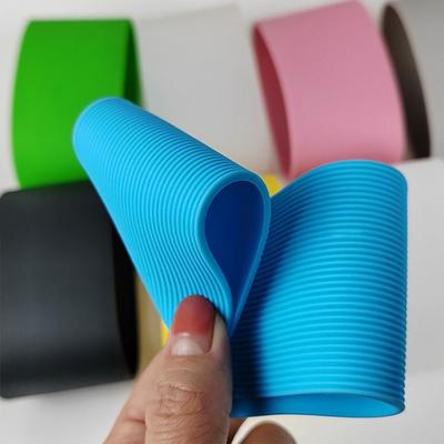 Nouvel Ensemble de Manches pour Tasse en Silicone Rayure 6.5CM Sous-verre Antidérapant Manches Multicolores Isolantes