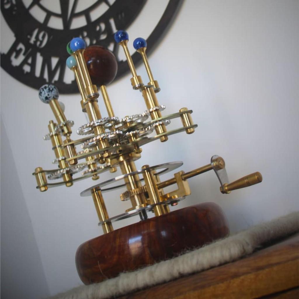 Vintage-Dekor, Sonnensystem, Orrery-Kunst, Meisterwerk, antikes Dekor, ein luxuriöses und einzigartiges Kunstwerk, ein einzigartiges Geschenk für den Ehemann
